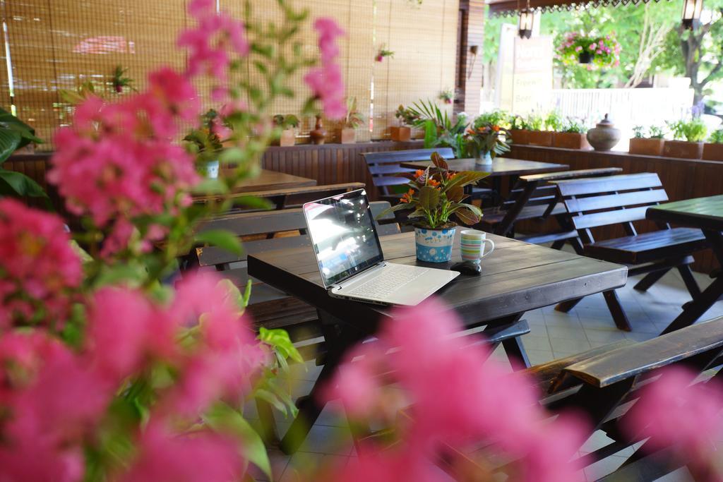 Nonni Guesthouse Τσιάνγκ Μάι Εξωτερικό φωτογραφία